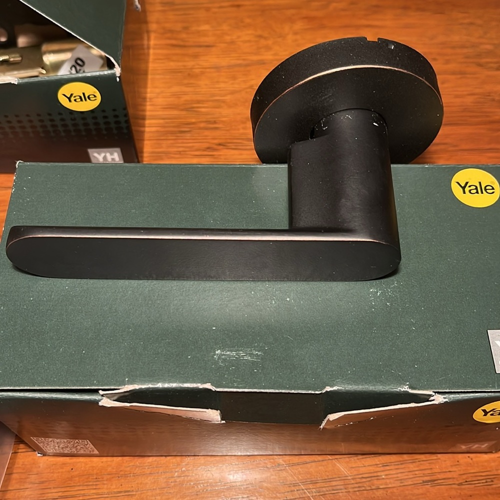 Yale Entry Door Handle